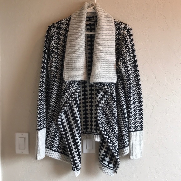 LOFT Sweaters - LOFT Sweater
